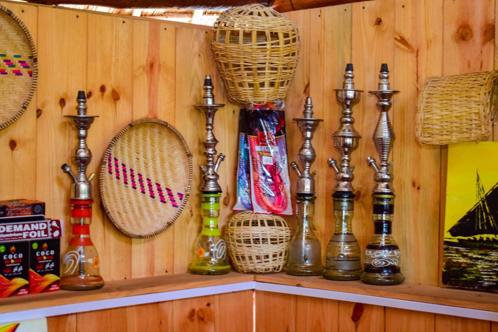 Uhuru House And Restaurant Нунгві Екстер'єр фото